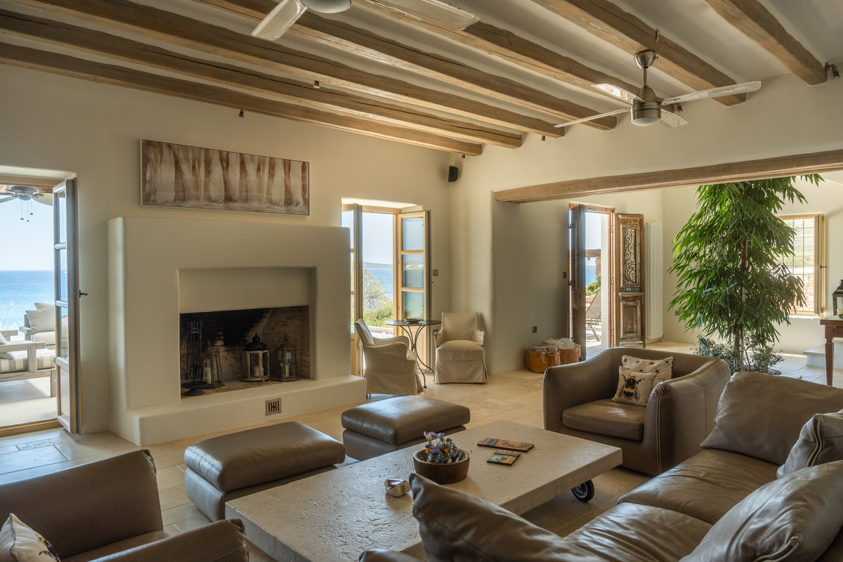 Villa Mayfly interior