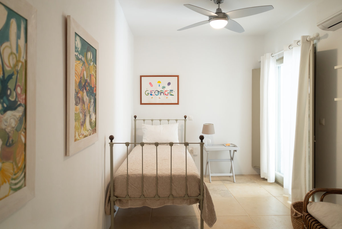 One Single Bedroom En- Suite