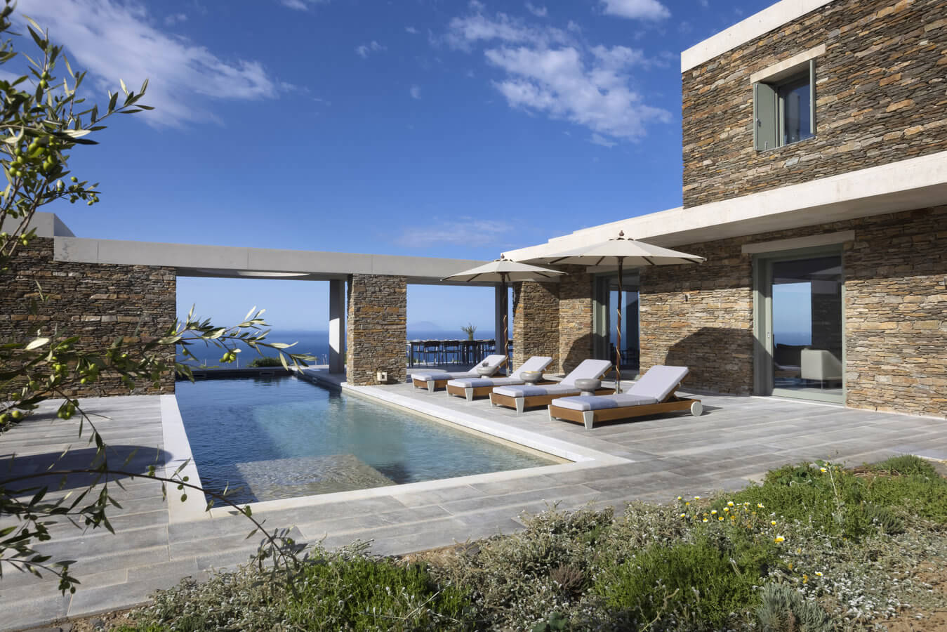 Villa Melantha exterior