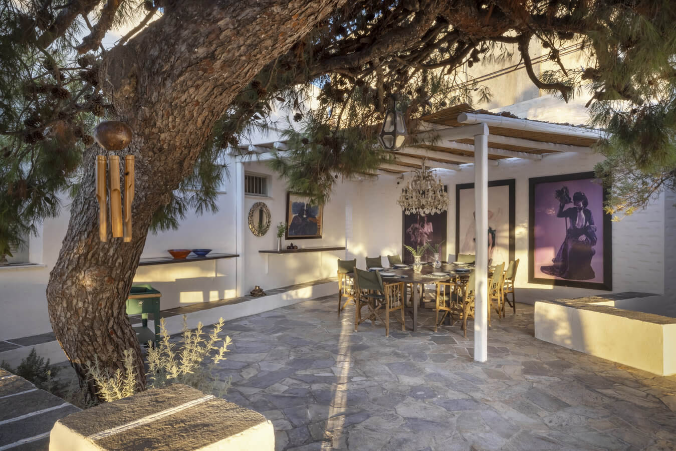 Pool, Gardens & Outdoor Living